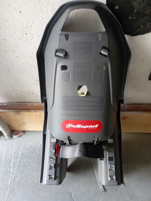 Продавам детско столче за колело