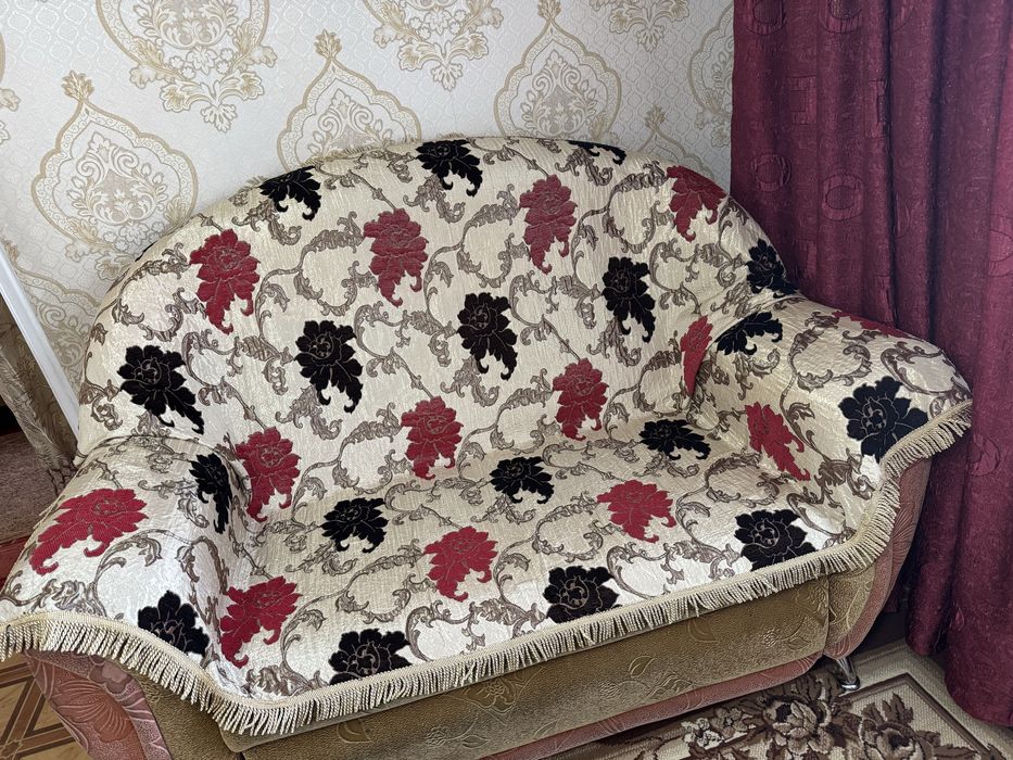 Продается диван тройка 321