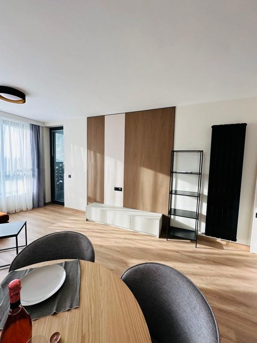 Дава се под наем Двустаен апартамент в София, Кръстова вада - 72 кв.м за 825 € - Снимка #2