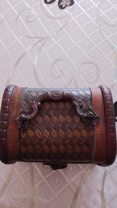 Ковчеже с метален обков