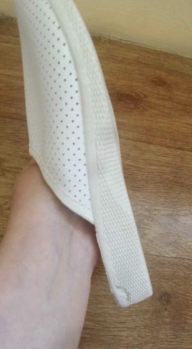 Новая белые шлёпки