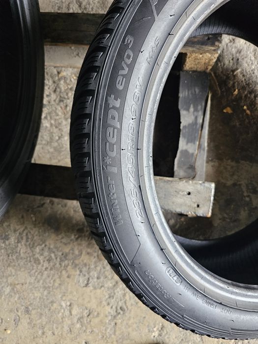 2 anvelope iarna 235 45 18 Hankook 2021