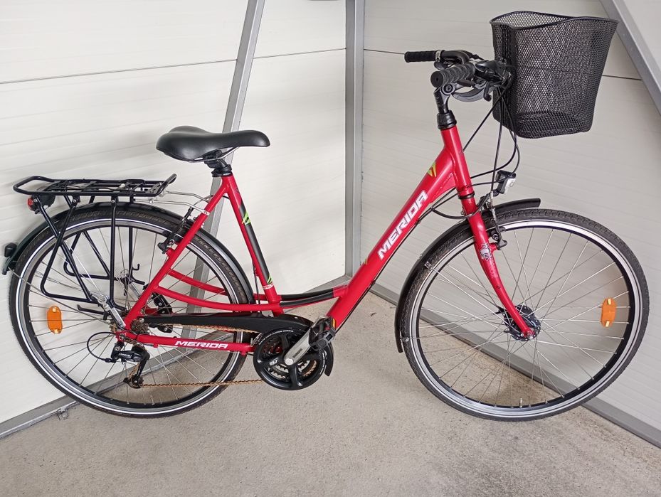 Bicicletă damă ,roti 26/28,cu 7 vit butuc,frână picior !