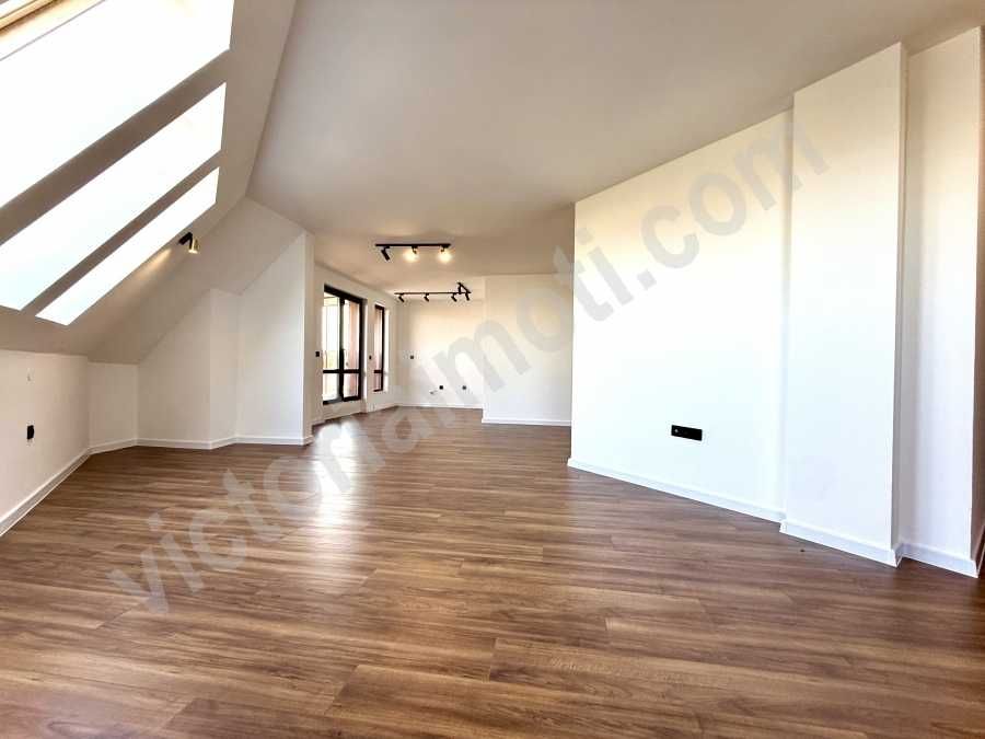 Продава се Мезонет в Велико Търново, Център - 222 кв.м за 946 €/кв.м - Снимка #3