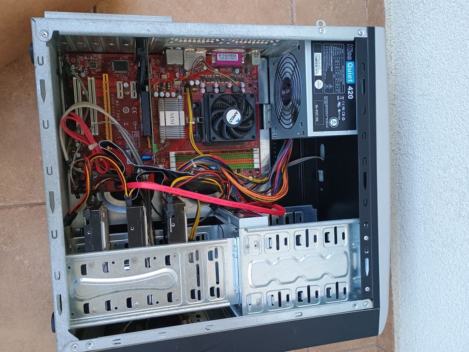 Vând unitate PC AMD