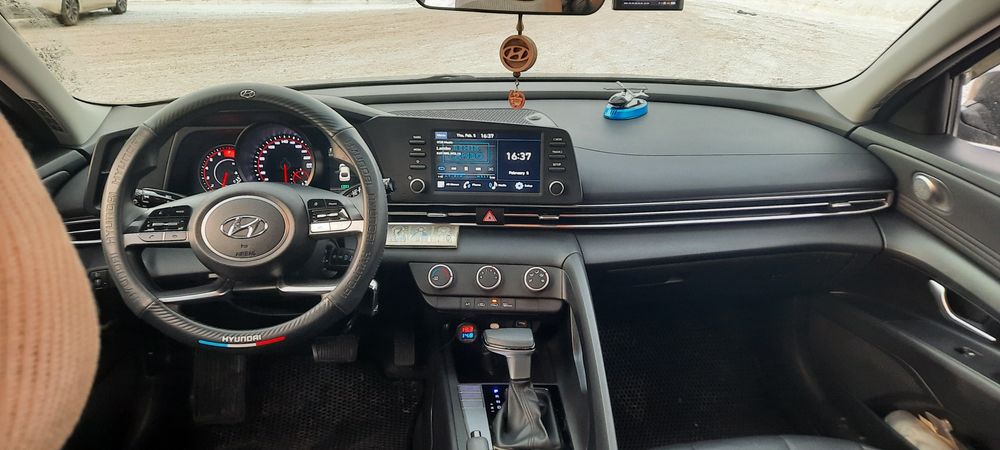 Хендай элантра.        .