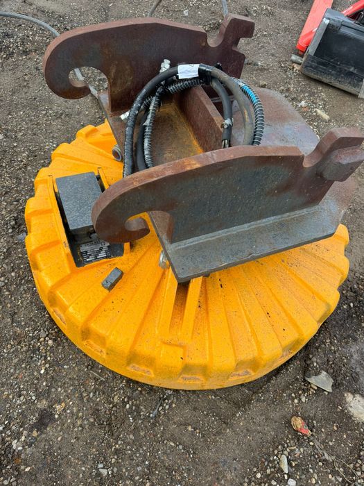 Magnet + gemerator pentru excavator