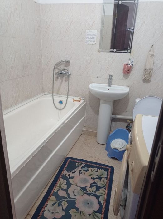 Yangi choshtepadan novostroyka kvartira sotiladi srochna