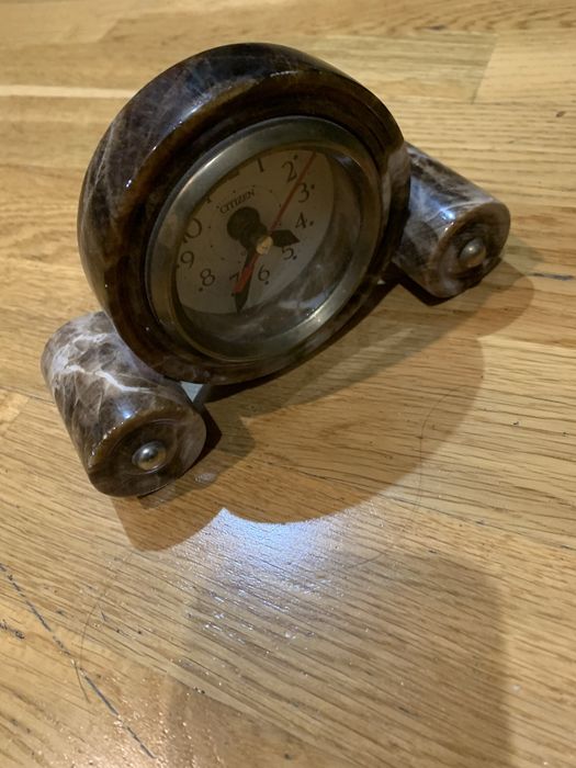 Часы настольные