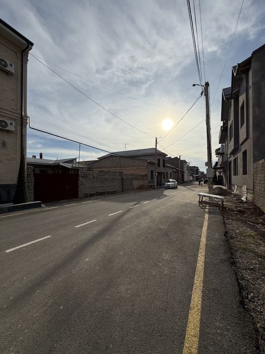 5 соток ер нархида уй сотилади! ADA гостиницадан 500 метр кирганда