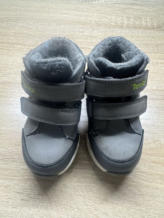 Продам демисезонные ботинки на мальчика