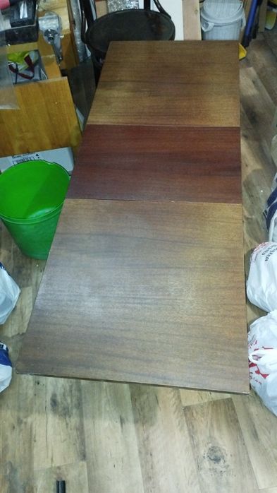 Холна маса с колелца