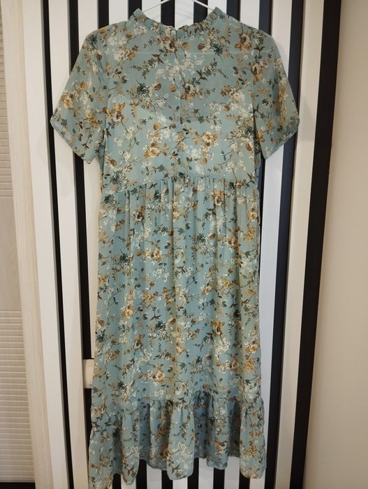 Продам платья и юбки 46-48 размер.