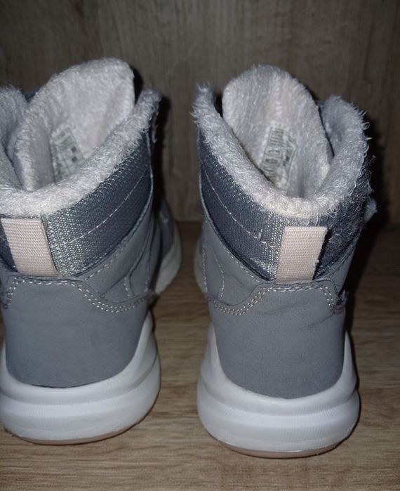 Кецки и ботушки 30-ти номер