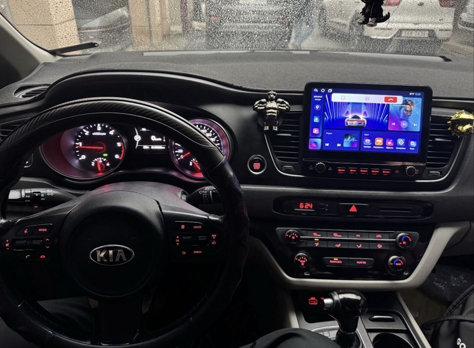 Kia Carnival 9 местный