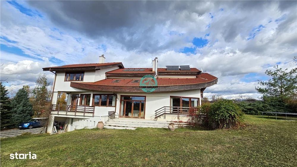 Vand casa de 380 mp, cu teren de 3500 mp in Sangeorgiu de Mures
