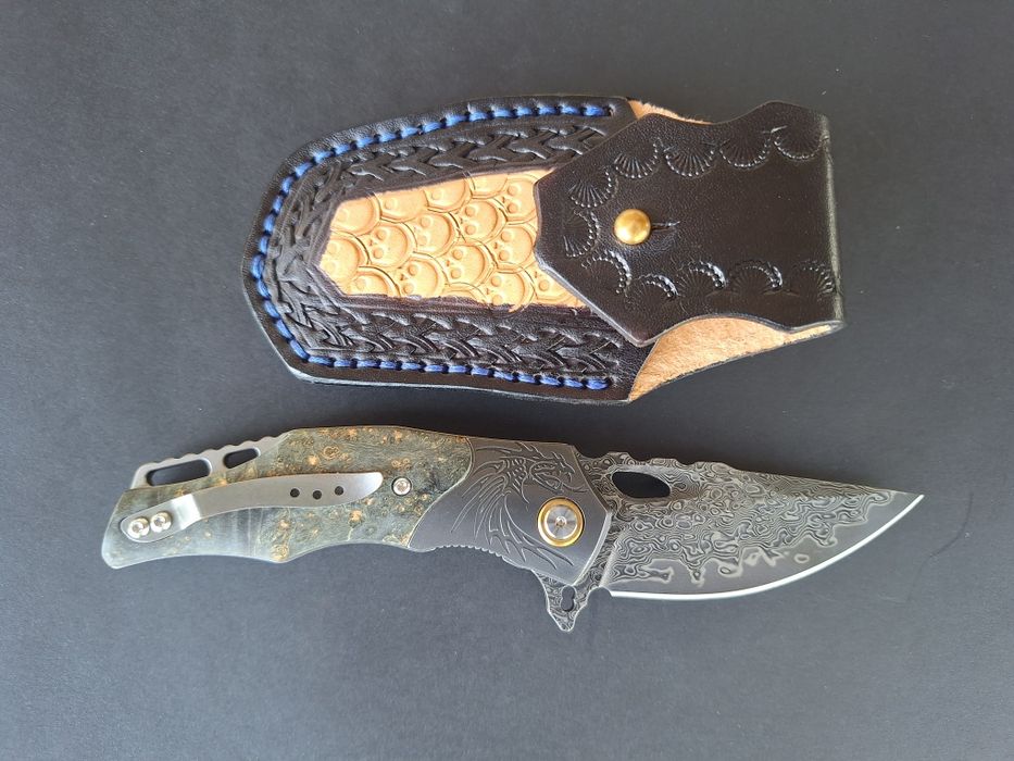 Сгъваем нож-Дамаска стомана VG10 с кожен калъф