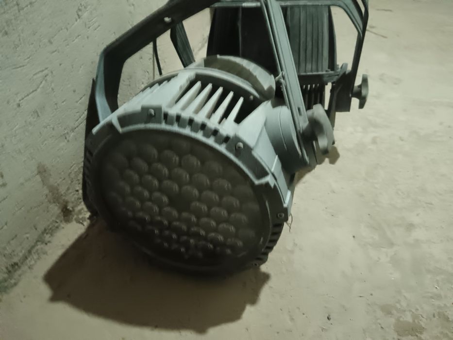 Света диодный пражектор