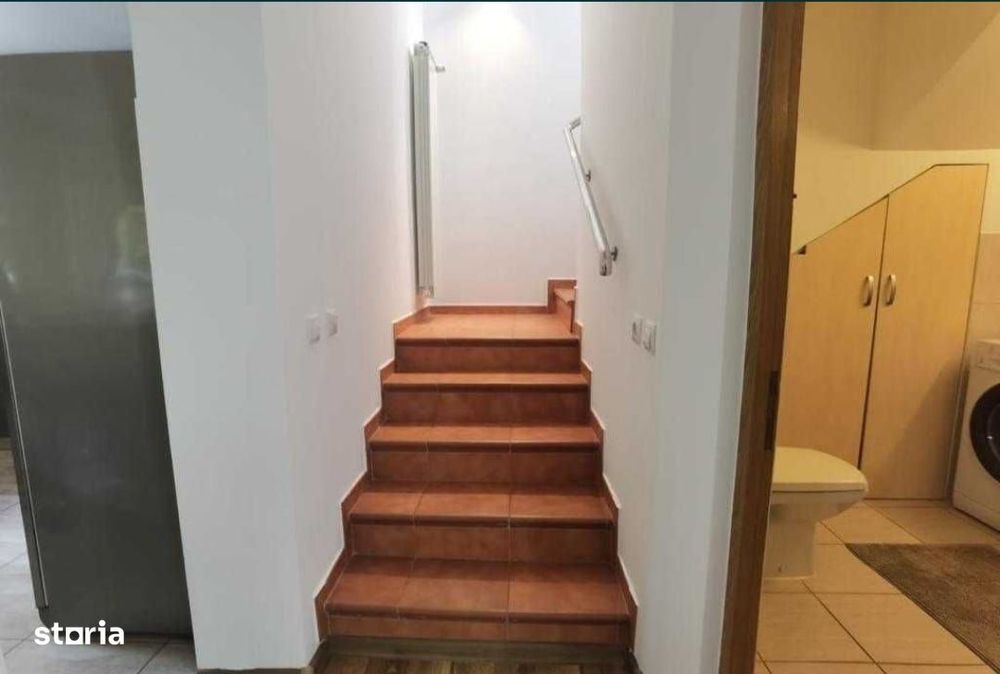 Pipera:Vila duplex cu 4 camere,aproape de lac si districtul de birouri