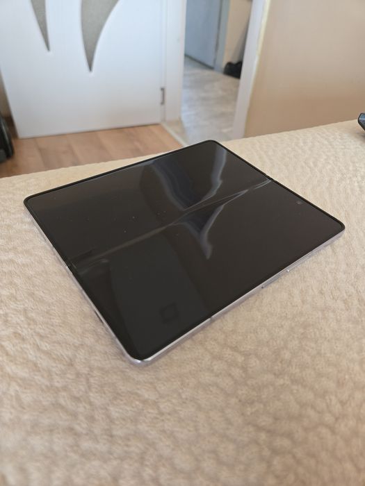 Samsung Galaxy Z Fold 5