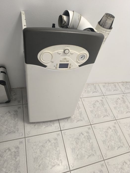 Vând centrala ariston clas evo