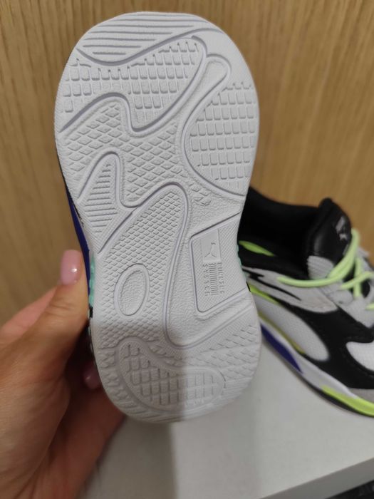 Маратонки нови.За прохождане