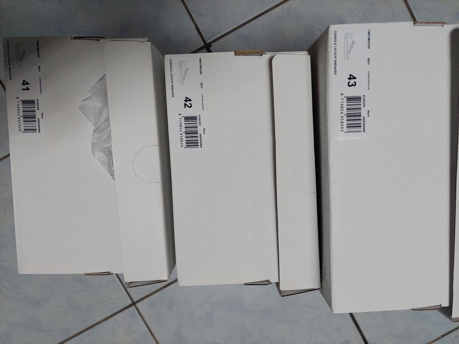 Tenesi barbati 41, 43, 44,46  Calvin Klein