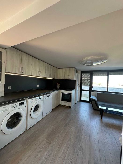 Дава се под наем Двустаен апартамент в Пловдив, Въстанически - 110 кв.м за 459 € - Снимка #1