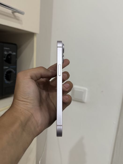 Продам Iphone 14