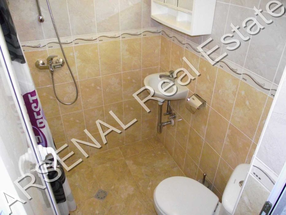 Тристаен апартамент под наем, Лозенец