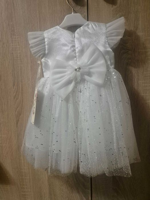 Бяла рокля за бебе р-м 9/12 м Нова