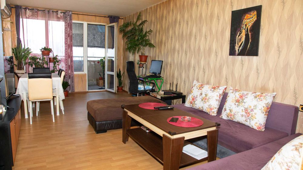 Продава се Тристаен апартамент в Пловдив, Каменица 2 - 102 кв.м за 1912 €/кв.м - Снимка #1