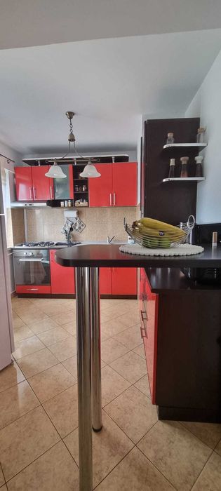 Apartament cu 3 camere de închiriat pe strada Bucegi- Persoana fizica