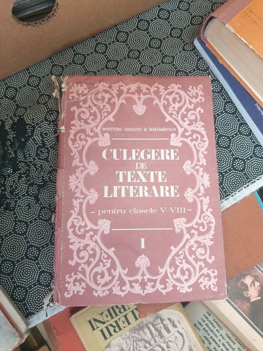 Manuale școlare vechi
