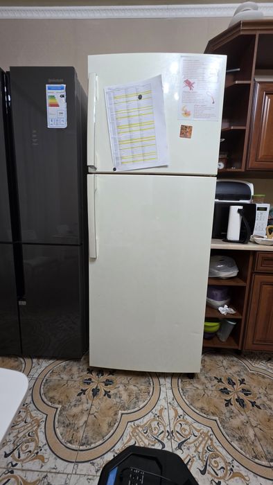 Продам холодильник