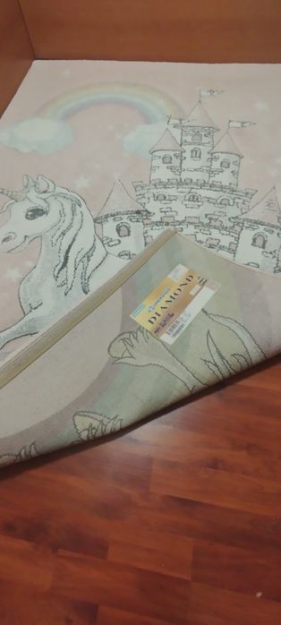 Детски килим с еднорог