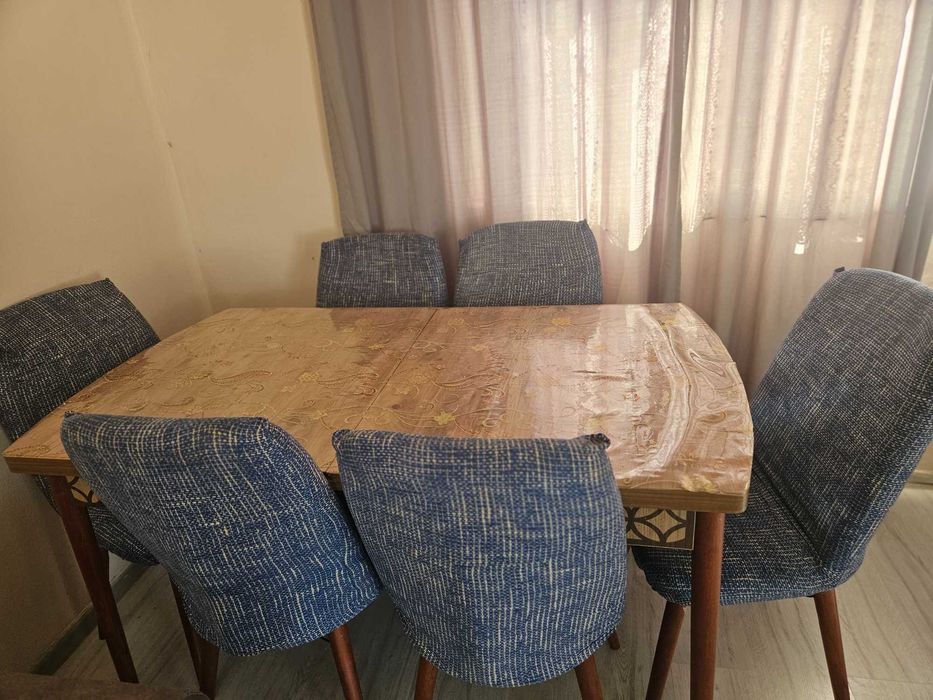 Masa extensibila cu 6 scaune