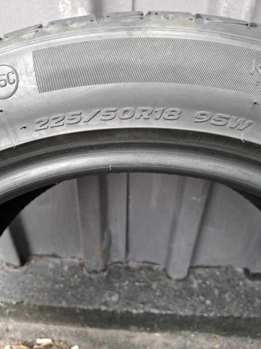 O anvelope de vară HANKOOK 225 /50 R18 runflat