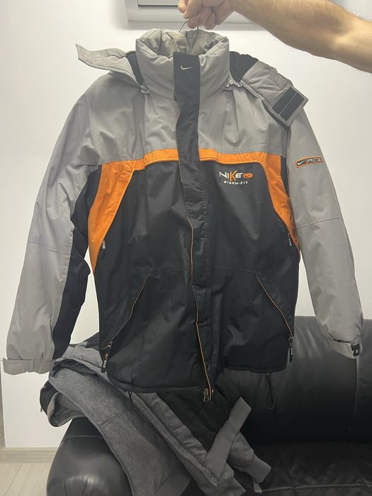 Geaca nike marimea L