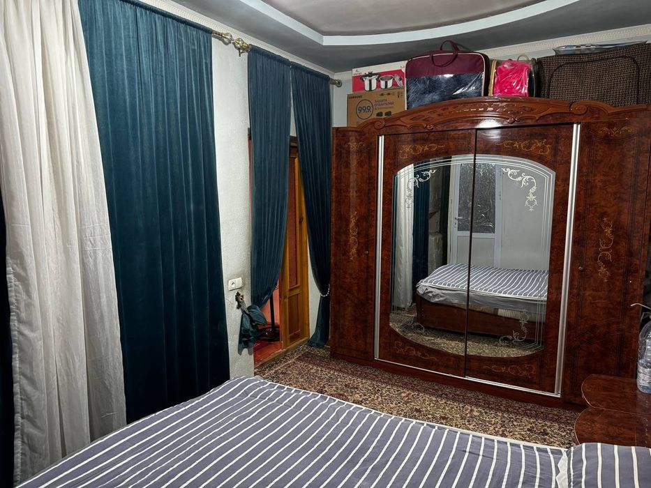 Uch tepa Jurjoniy mahallada uy sotiladi