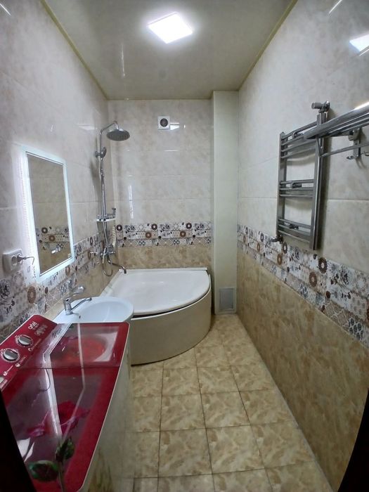 Novostroyka 2 xonali kvartira.65.kvm.5-etaj.Mikrarayon  Sogdiana