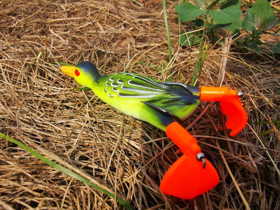 4 примамки за щука,сом и бяла риба и др. - имитация на водна патица !