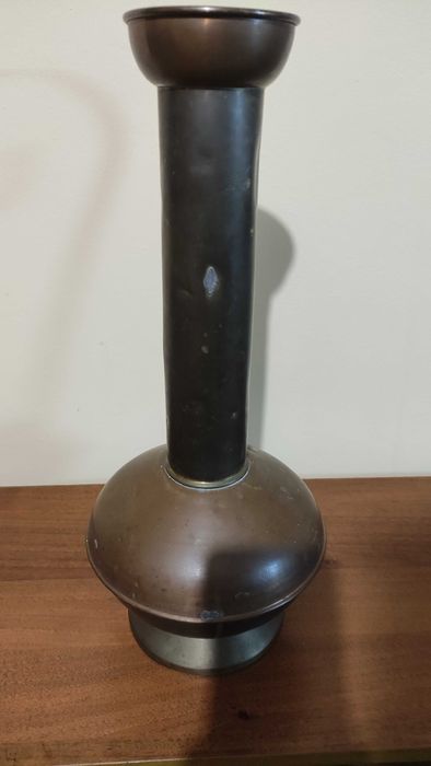 Голяма стара ваза/кана с извита дръжка