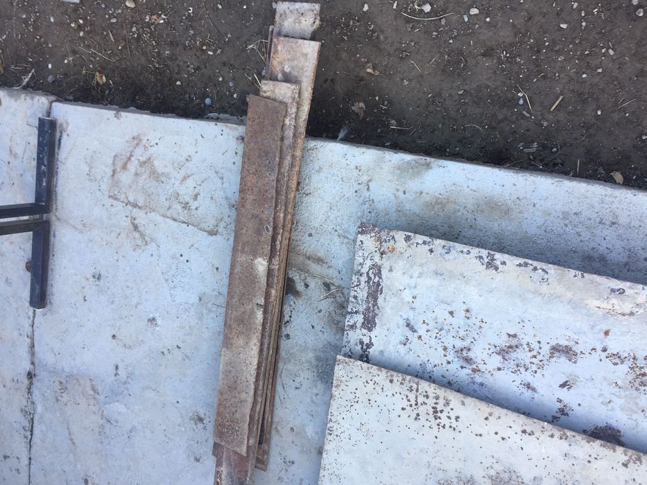 железная труба ,разные металлы