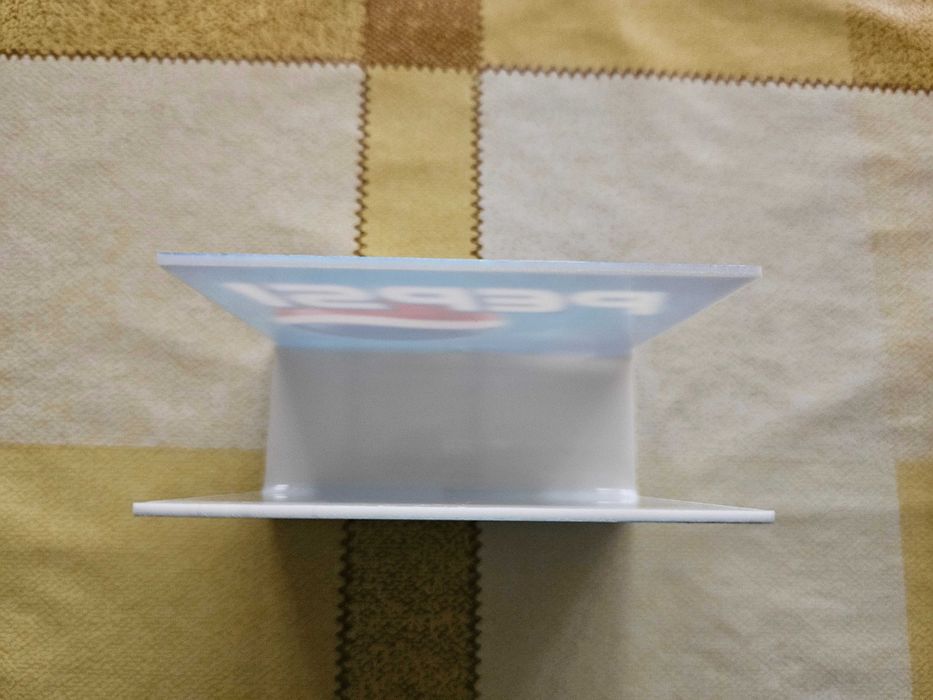 Продават се нови, рекламни салфетници на "PEPSI"