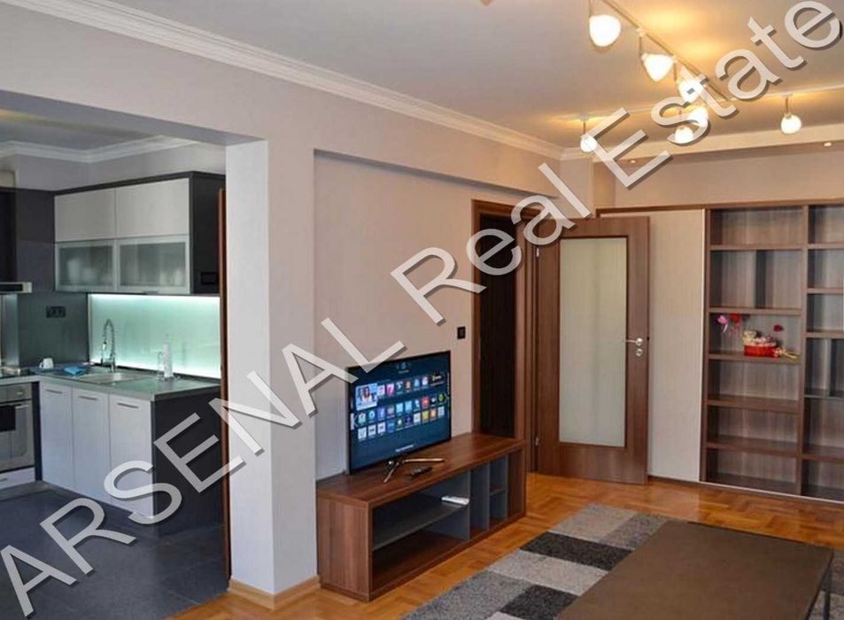 Дава се под наем Тристаен апартамент в София, Стрелбище - 130 кв.м за 1300 € - Снимка #2