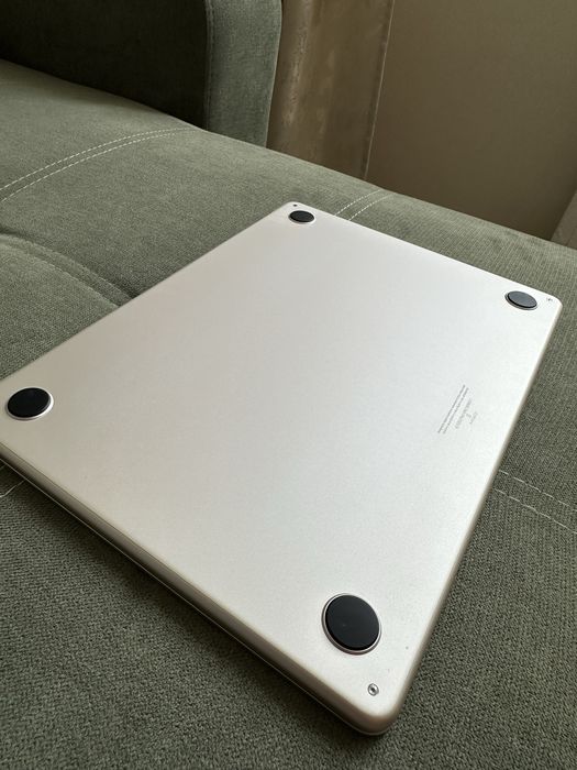 Macbook air 13” M2