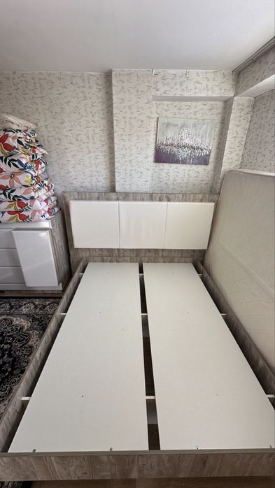 Кровать двухместный