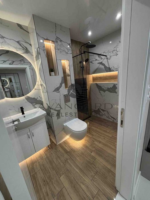 Продава се Тристаен апартамент в Пловдив, Тракия - 110 кв.м за 928 €/кв.м - Снимка #6