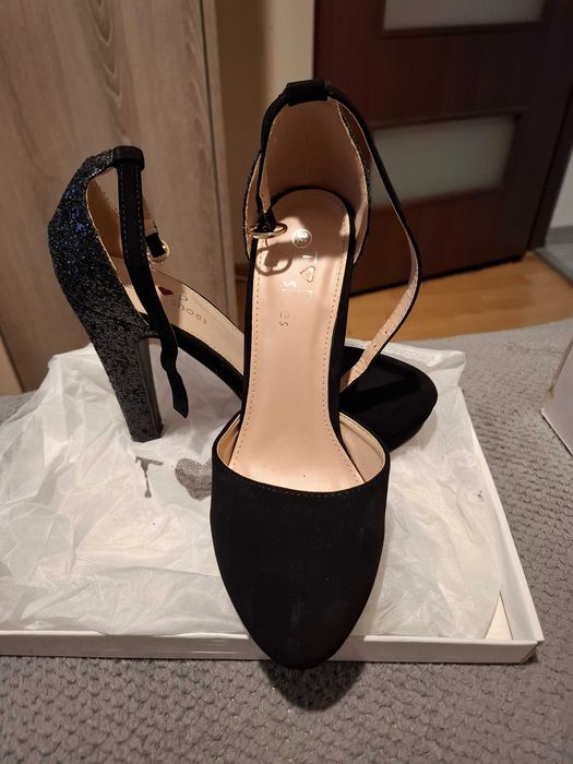 Pantofi negri eleganti cu platformă nr 38